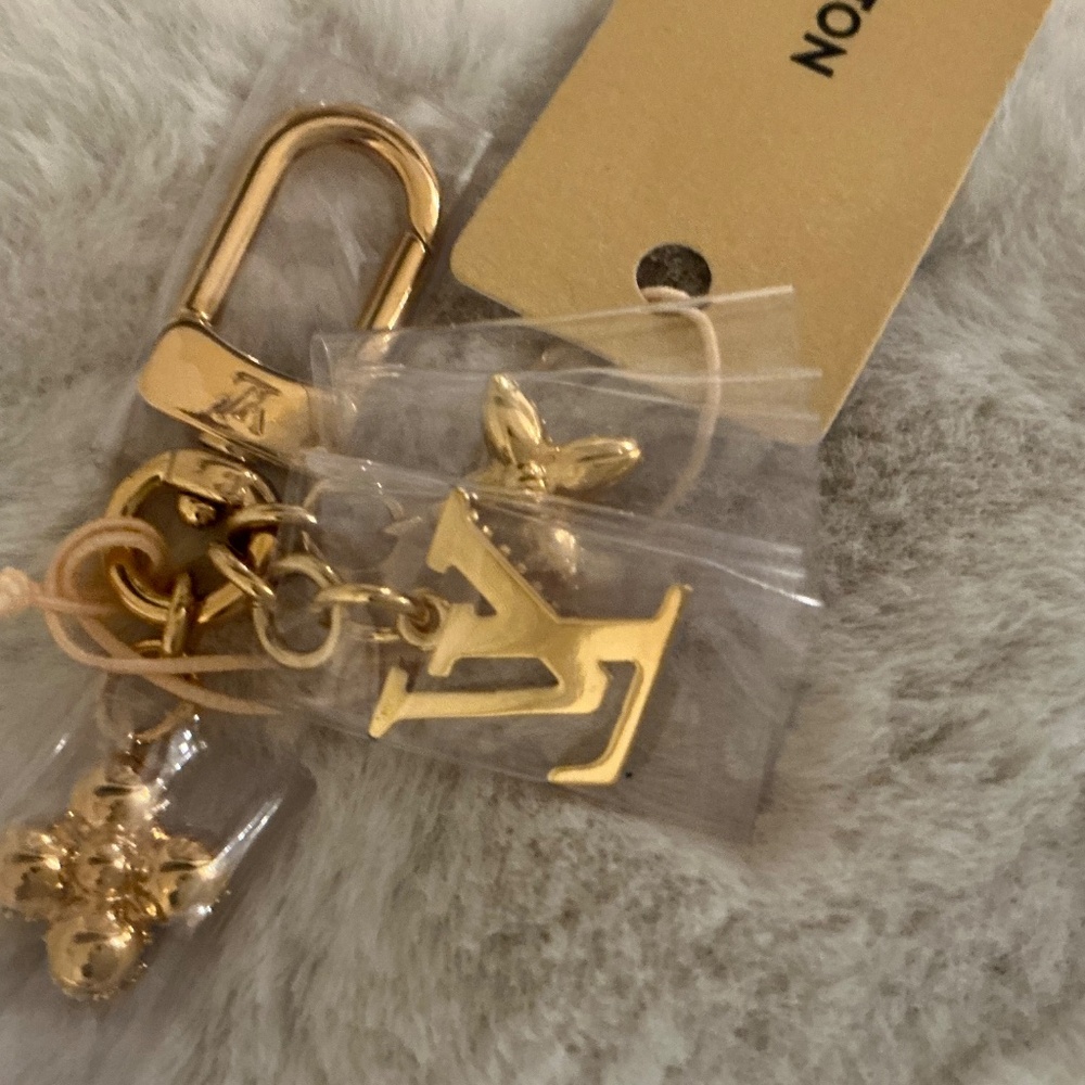 NWT Louis Vuitton Micro Bag Charm (Gold/Crystals) - Picture 10 of 16